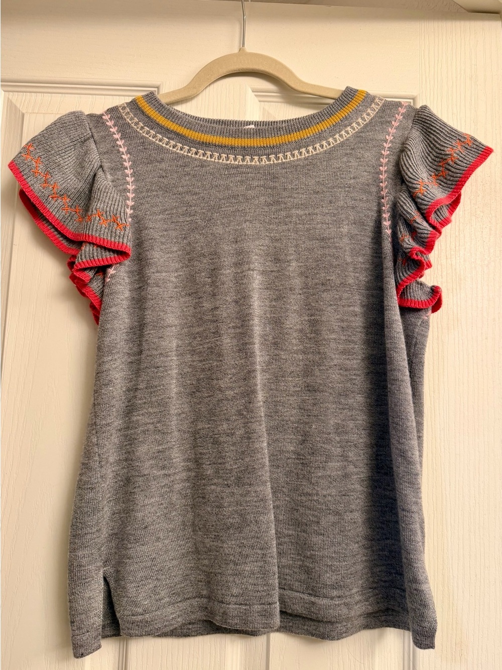 Women’s Gray Wool Blend Ruffle Sleeve Knit Top